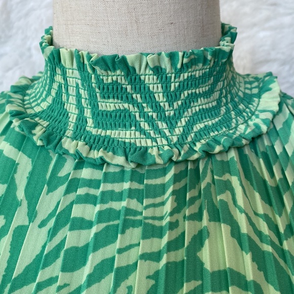 💖NANETTE LEPORE Emerald Isle Green Pleated High Neck Printed Dress, sz 4 NWT - Picture 7 of 12